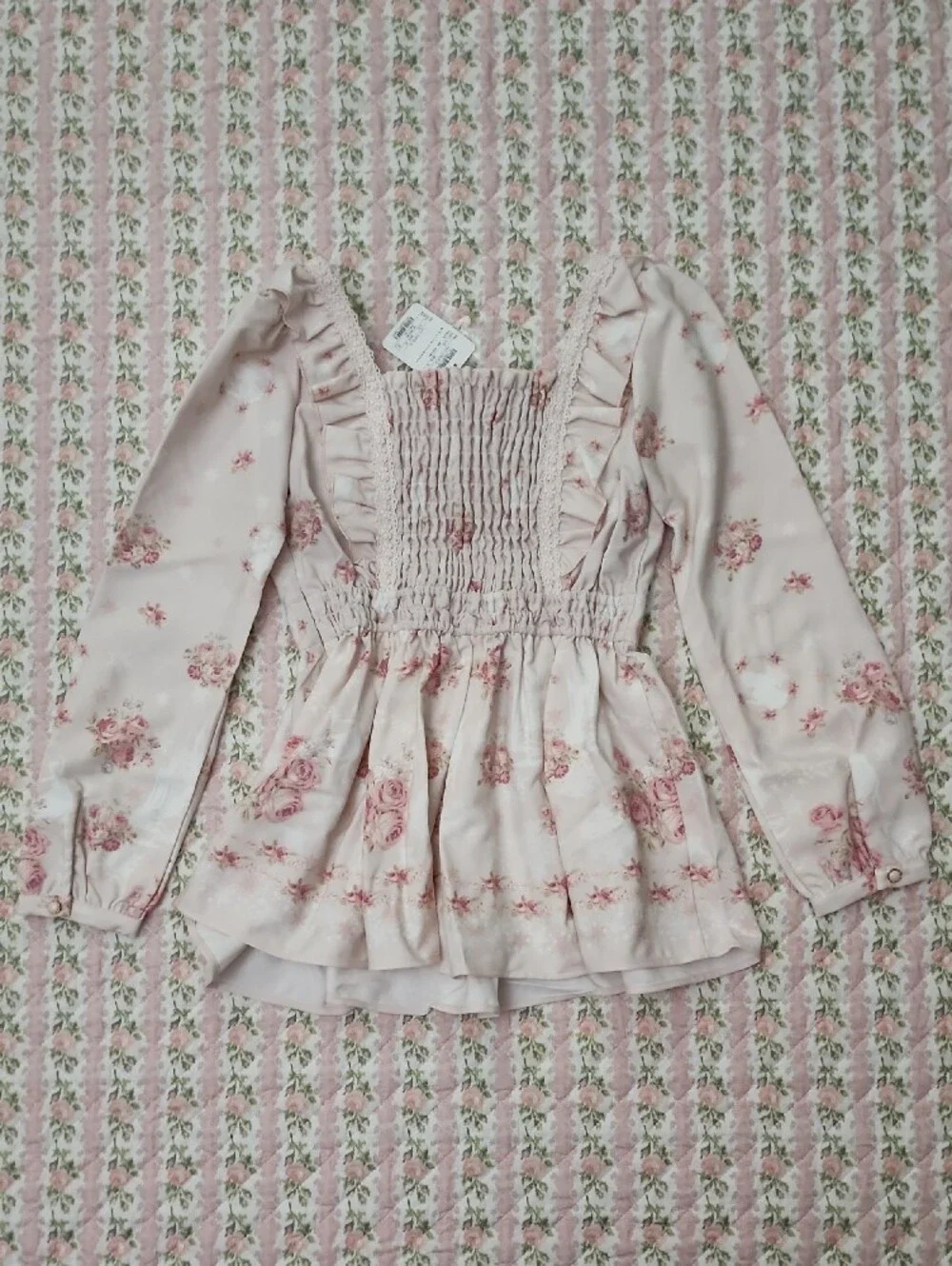 NWT LIZ LISA 🎀 Pink Floral Ruffled Peplum Top
